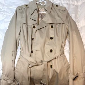 Banana Republic trench coat size large